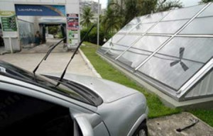 Posto usa energia solar e economiza 600 litros de água por dia