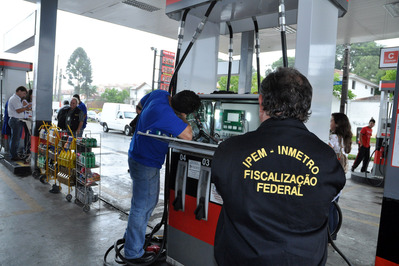 Bomba de Combustível – Descubra o que é cobrado na fiscalização do IPEM