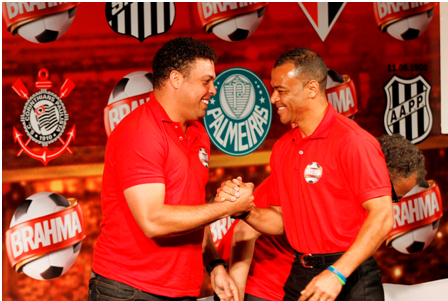 Ronaldo e Cafú foram garotos-propaganda da campanha “Por um Futebol Melhor”, da Ambev.
