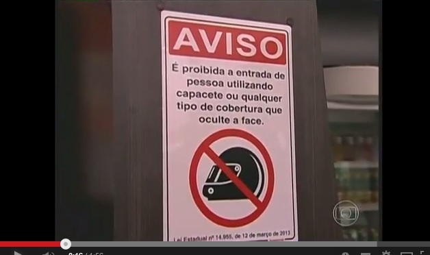 Postos de combustíveis devem avisar aos motoristas para tirarem o capacete em São Paulo