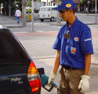 Utilização de equipamentos de proteção individual por Frentistas de postos de combustíveis: contribuição da Enfermagem