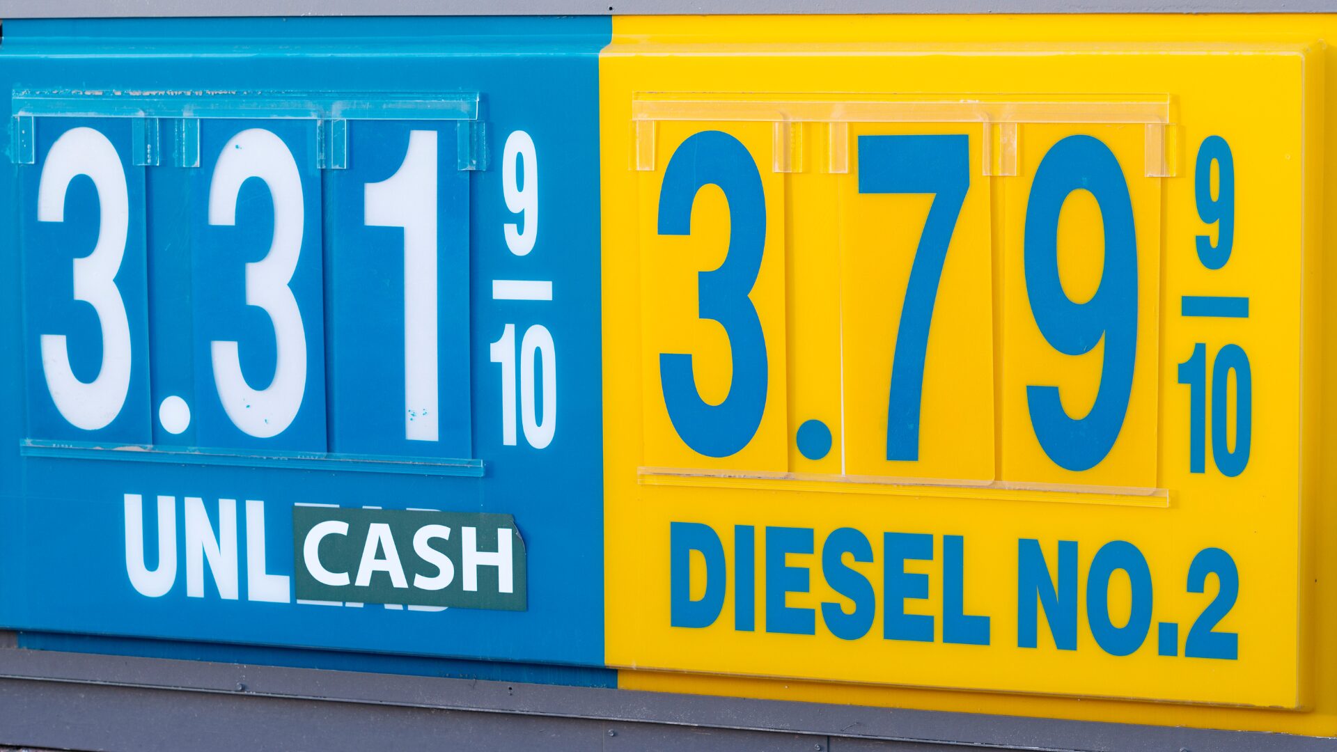 Preço do diesel deve subir em setembro com volta de impostos federais