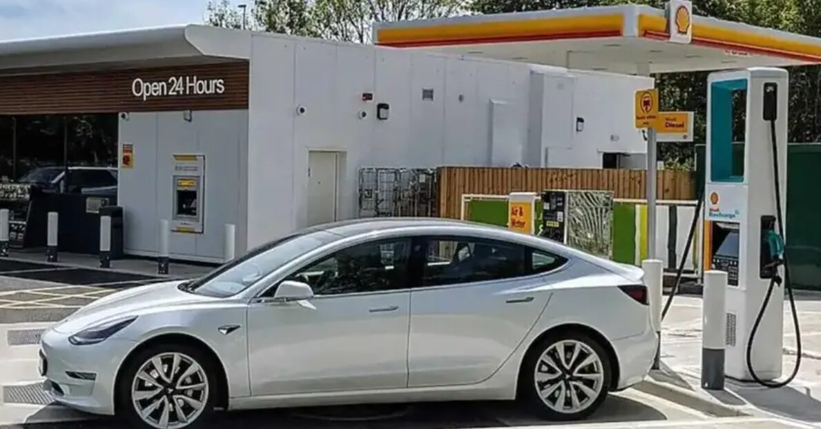 Carro elétrico recebe de locadora conta de quase R$ 1.500 em gasolina