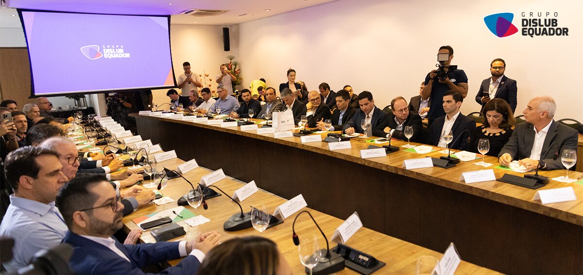 O Grupo Dislub Equador anunciou projeto para a construção de um terminal de armazenamento e distribuição de combustíveis no Complexo Industrial e Portuário do Pecém.