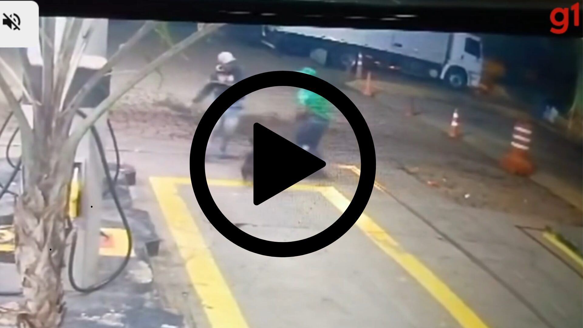 VÍDEO: frentista é esfaqueado durante tentativa de assalto a posto de combustíveis no interior de SP