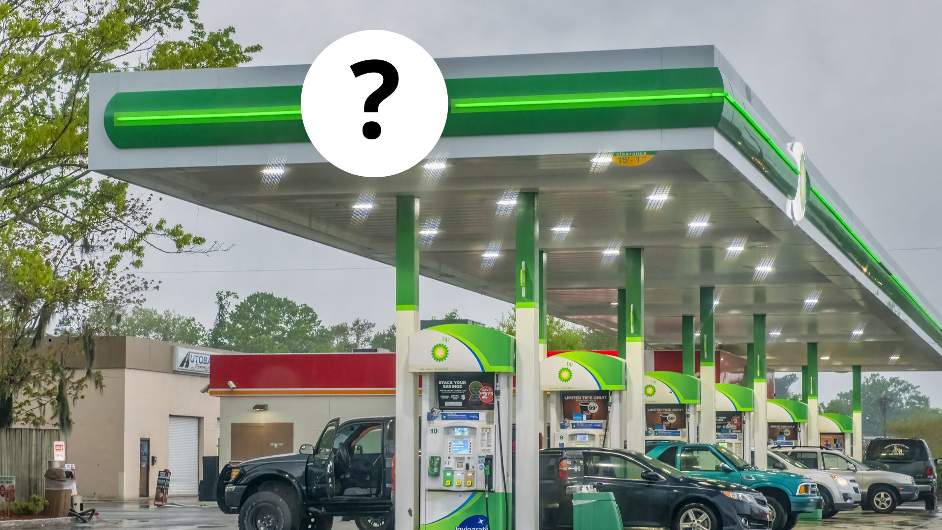 Posto é autuado por ostentar marca comercial de distribuidora sem credencial