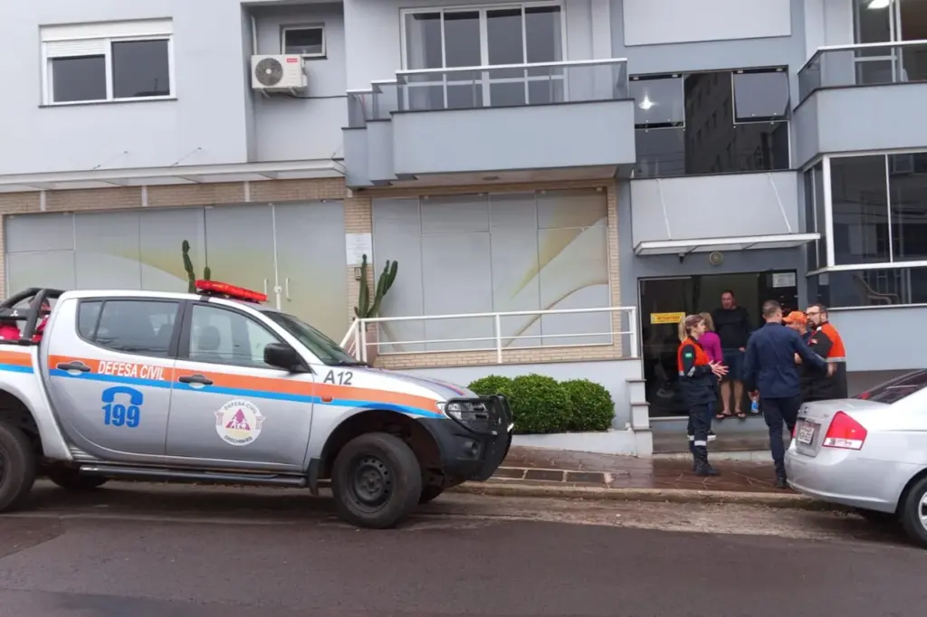 Vazamento De Gasolina Em Posto De Combustíveis Força A Interdição De Casas E Cinco Prédios Em Erechim Vazamento de gasolina em posto de combustíveis força a interdição de casas e cinco prédios em Erechim