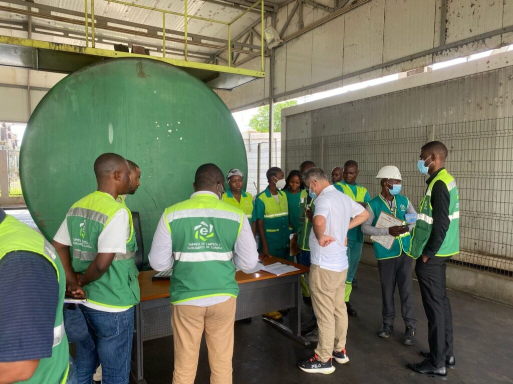 Academia de Ensino Brasil Postos inicia internacionalização com projeto de formação e consultoria para a Sonangol, a maior empresa de petróleo da África