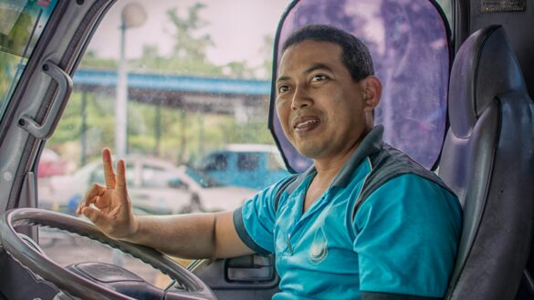 Quanto fatura um motorista de aplicativo que roda 12 horas e precisa lidar com o preço da gasolina no posto