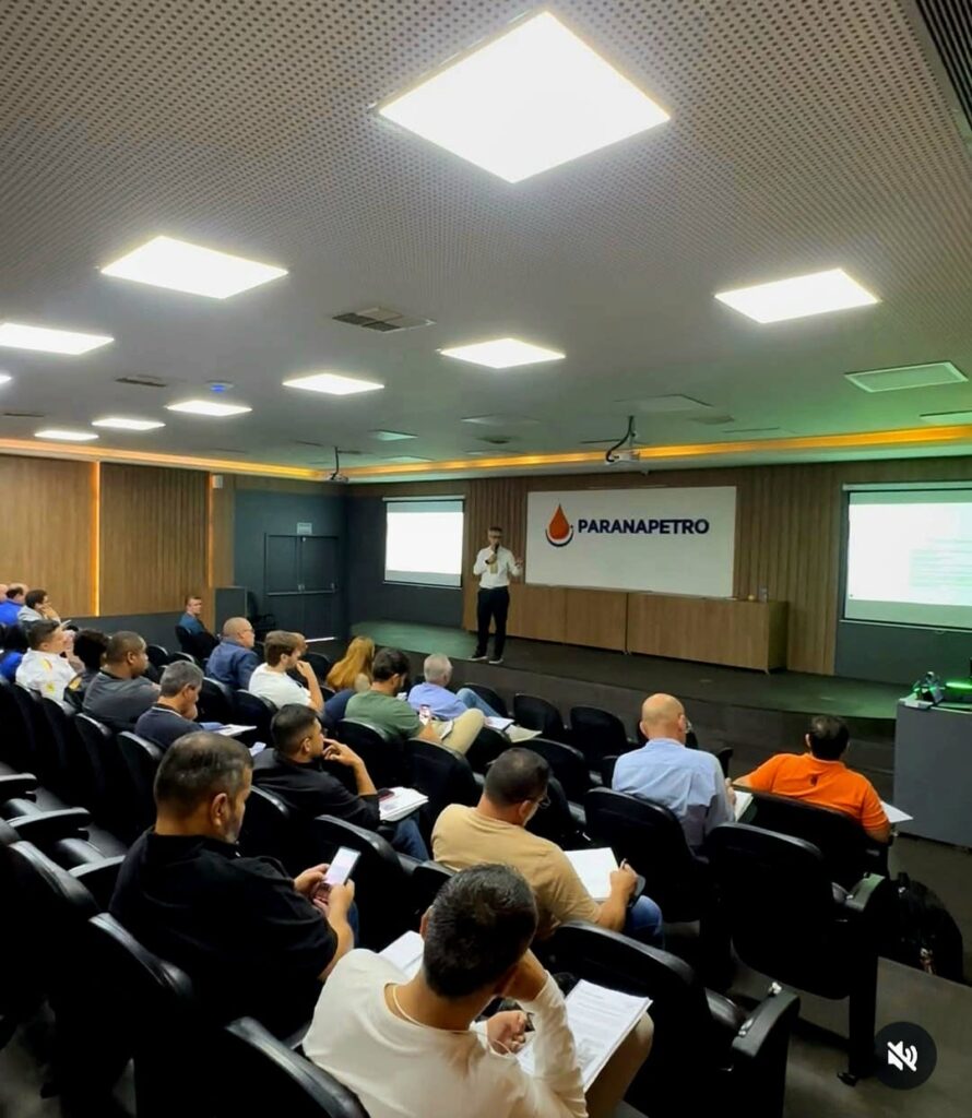 Treinamento “O Melhor Gerente do Mundo” é sucesso em Curitiba e surpreende com módulo de IA