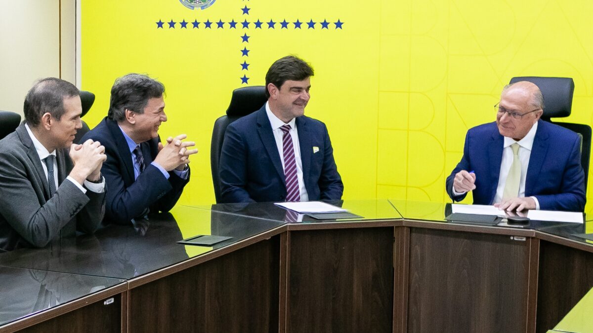 Em audiência com o vice-presidente Geraldo Alckmin, Fecombustíveis defende criação de Comitê Permanente de Diálogo