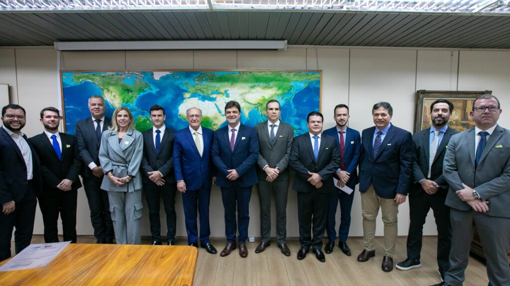 Em audiência com o vice-presidente Geraldo Alckmin, Fecombustíveis defende criação de Comitê Permanente de Diálogo
