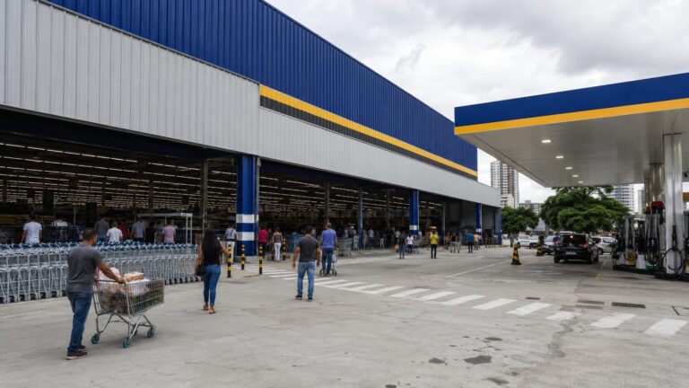 Assaí avalia entrar no mercado de postos de combustível e eletropostos