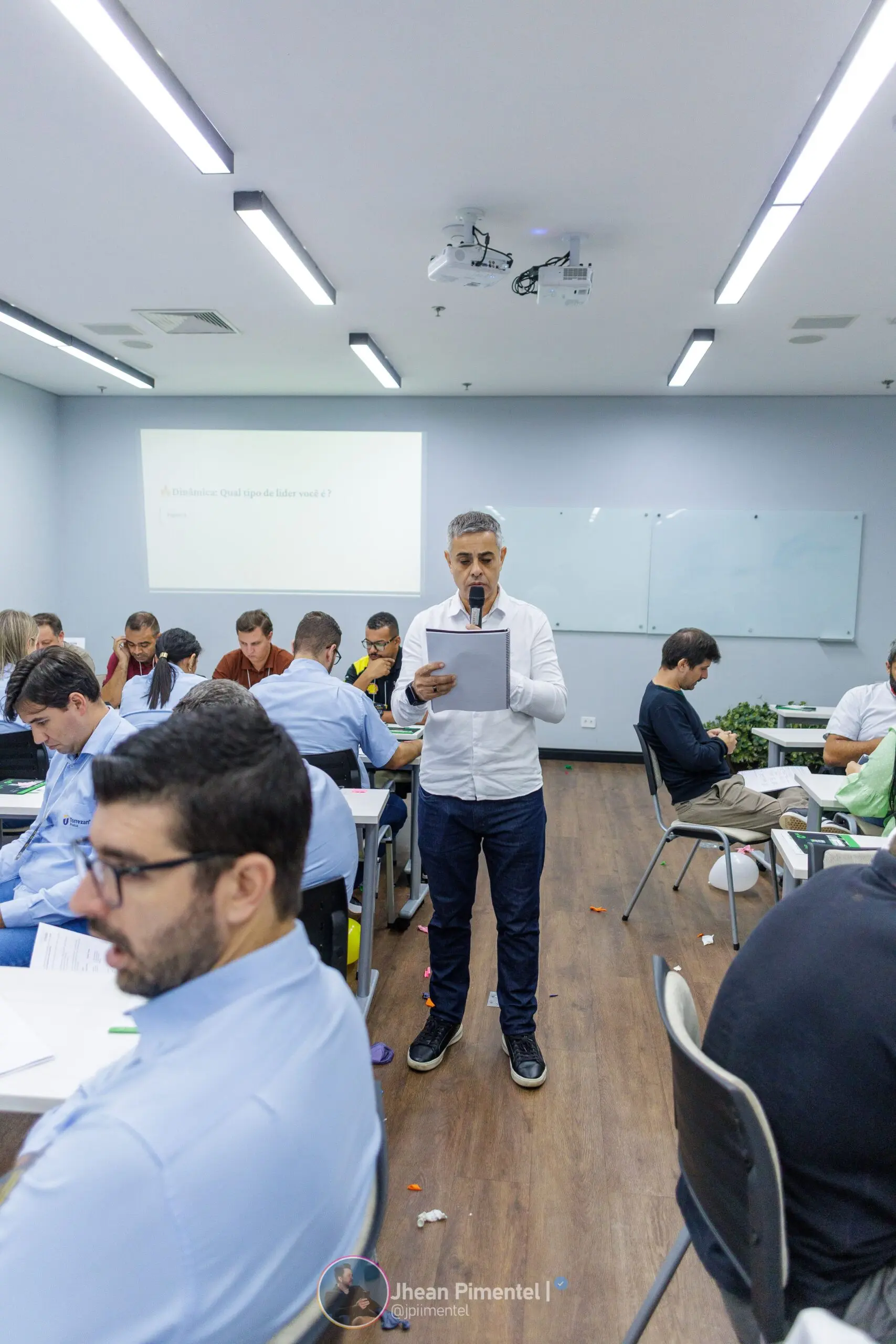 Ampliar foto 8 de 10 — sala cheia em edição anterior