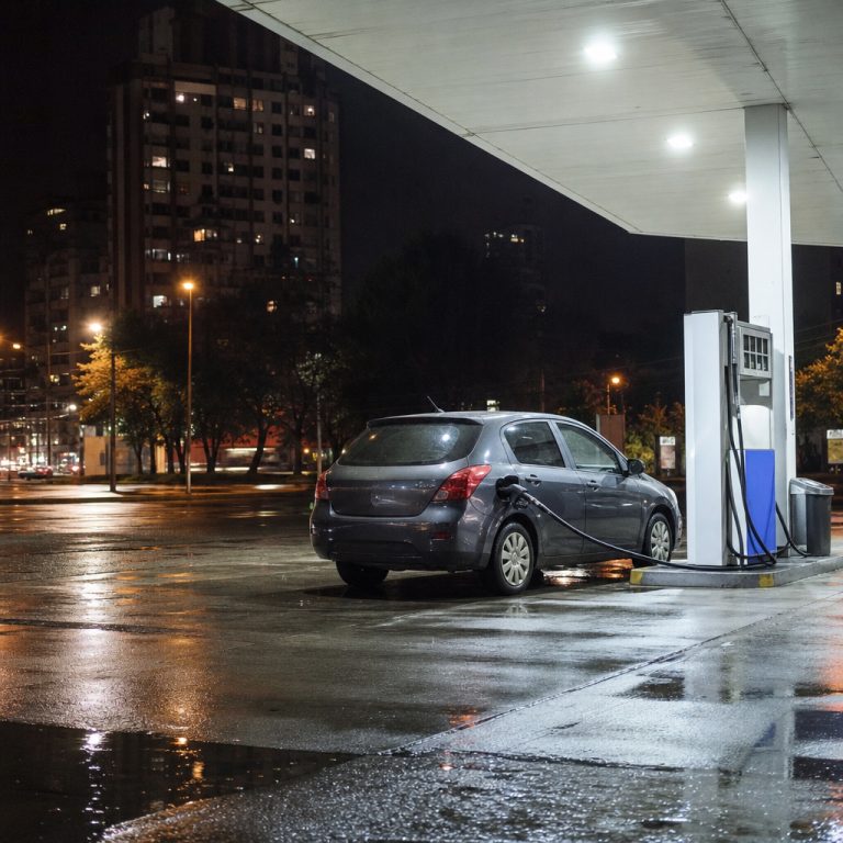 Etanol hidratado vende 2,06 bilhões de litros em agosto, terceiro maior volume da história