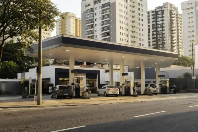 Posto alvo da PF no Tatuapé reabre com nova rede e promoção de picanha